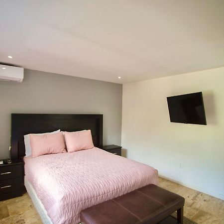 Loft With Pool - A Few Steps From The Beach! Cancun Exterior photo